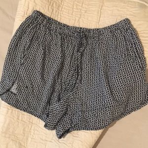 🌈bundle for u Brandy Melville floral shorts